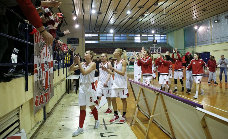 Με Φάρο για το τρίτο σερί νταμπλ