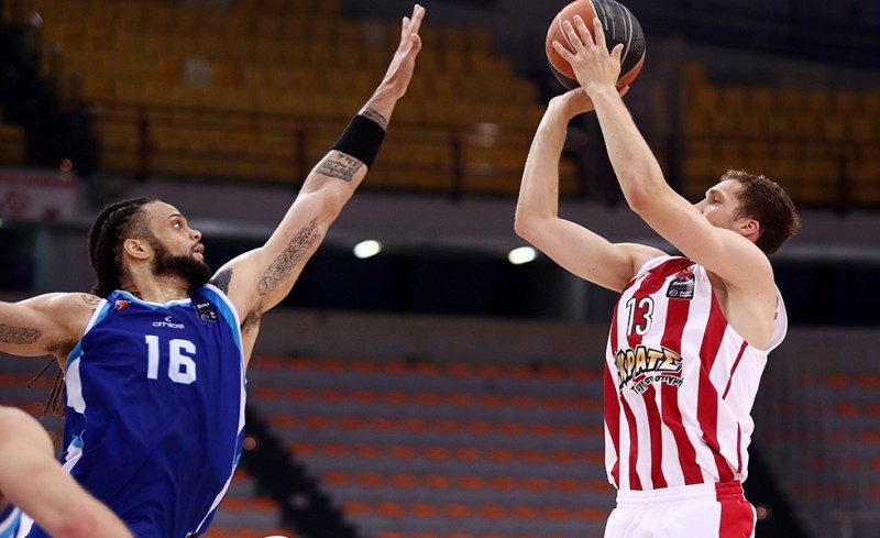 Έσπασε δόντι του Στρέλνιεκς