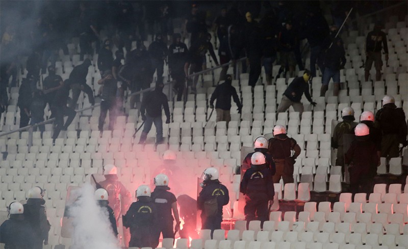 Ξύλο και φωτοβολίδες ευθείας βολής στον τελικό της... εξυγίανσης!