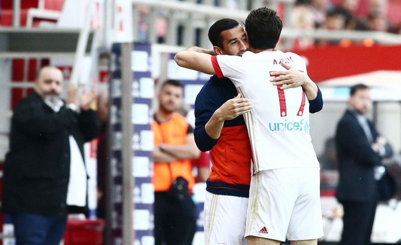 Οι ευχές της ΠΑΕ σε Ανσαριφάρντ, Χατζισαφί (photo)