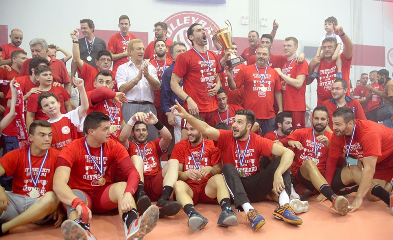 Ψηφίζουμε τους νταμπλούχους!