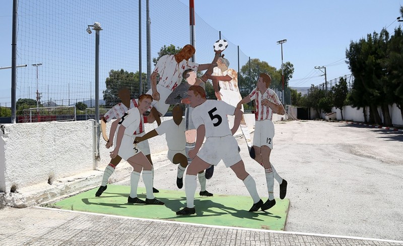 Η παλιά είσοδος και το θρυλικό πούλμαν!