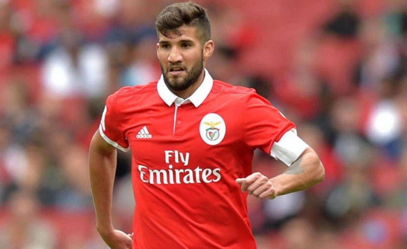 Φουλ για Λισάντρο Λόπες