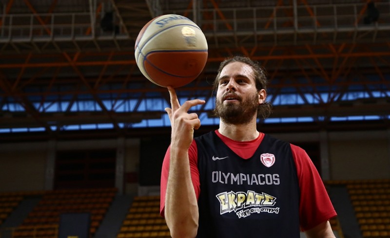 Συνεχίζει τη σκληρή δουλειά ο Μπόγρης