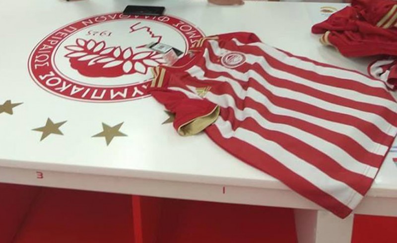 Γουστάρει την ερυθρόλευκη ο κόσμος!