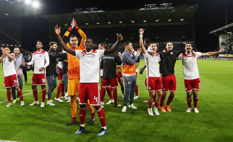 Ξέφρενοι πανηγυρισμοί με τη λήξη του ματς (video, photos)