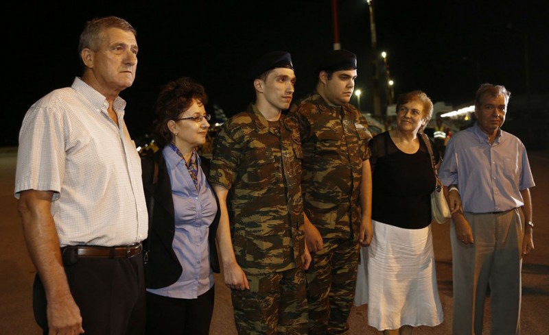 Στην Ελλάδα οι δύο στρατιωτικοί