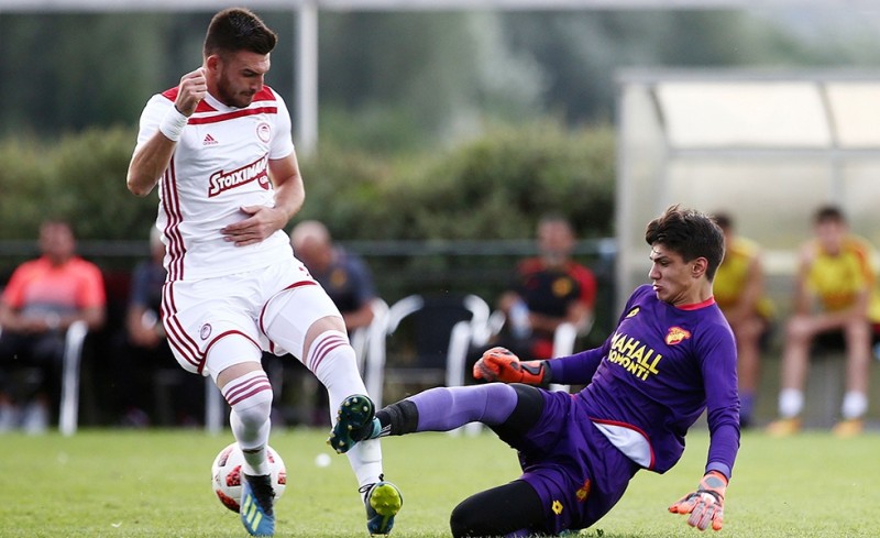 Ευχές στον Μάνο (photo)