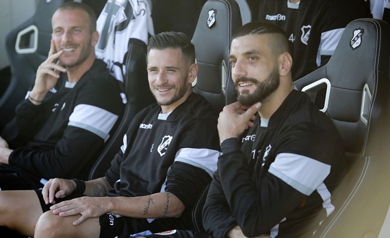 Όλη η Κρήτη έχει σκάσει από τα γέλια!