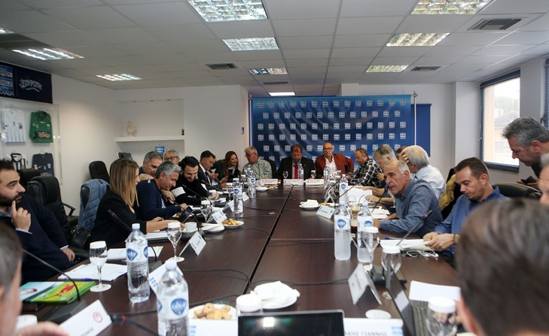 Δεν αλλάζει στάση η Λίγκα