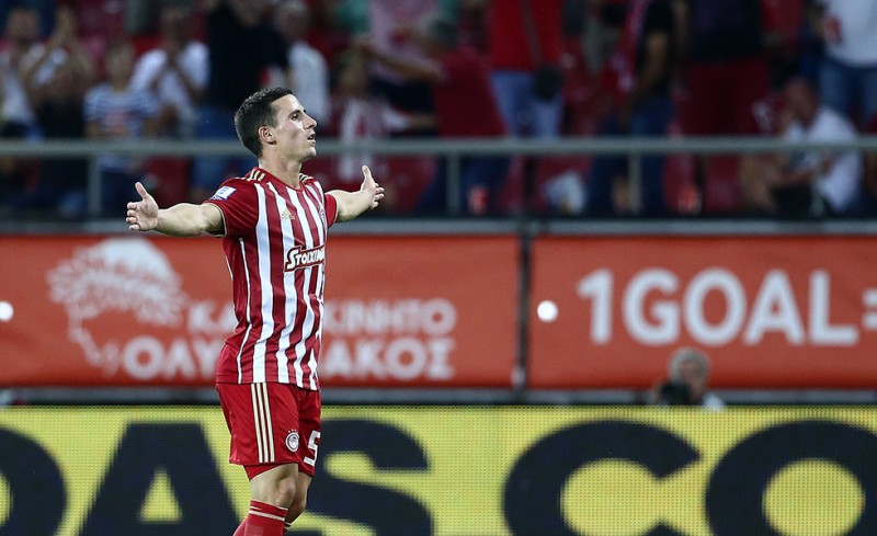 Μία έμεινε...