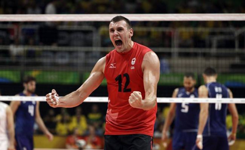 Μπαίνει και ο παικταράς!