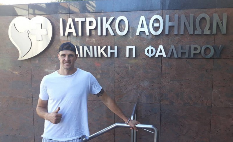 Πέρασε και ο Σμιτ ιατρικά (photos)