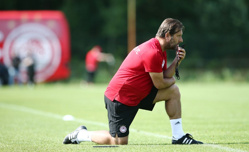 Βγάζει το καπέλο στον Μαρτίνς (videos)