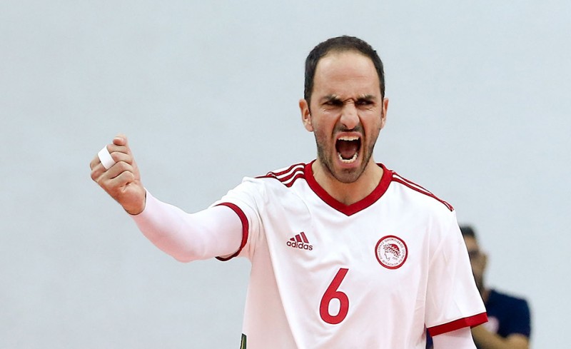 «Να αγωνιστούμε με σοβαρότητα»