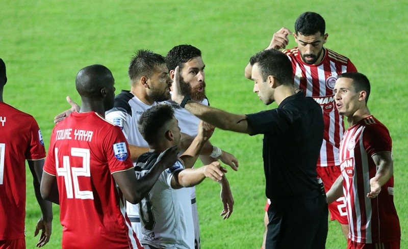 Ντροπή! Σας βλέπει όλη η Ελλάδα!