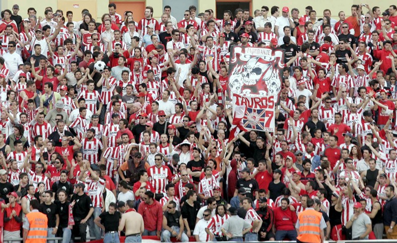 Με τον κόσμο στο πλευρό του ο Ολυμπιακός