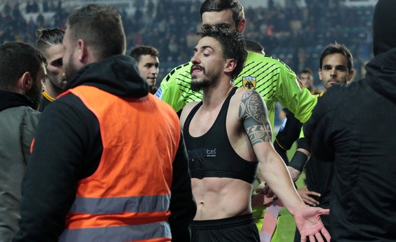 Άντε τώρα να του εξηγήσεις...