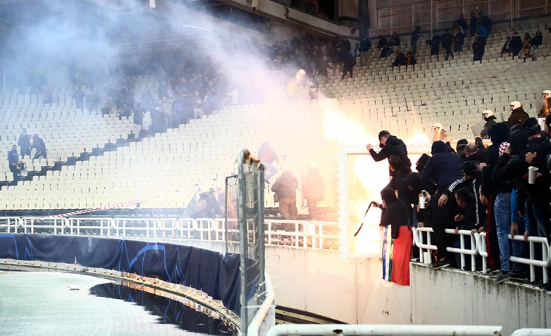 Παγκόσμιο ΣΟΚ για τη ρίψη μολότοφ στο ΟΑΚΑ! (video)