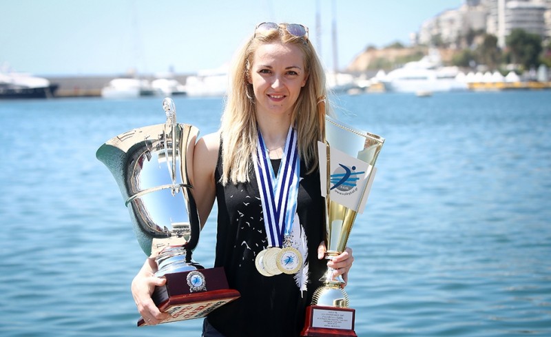 Επιστρέφει η Κονόμη!