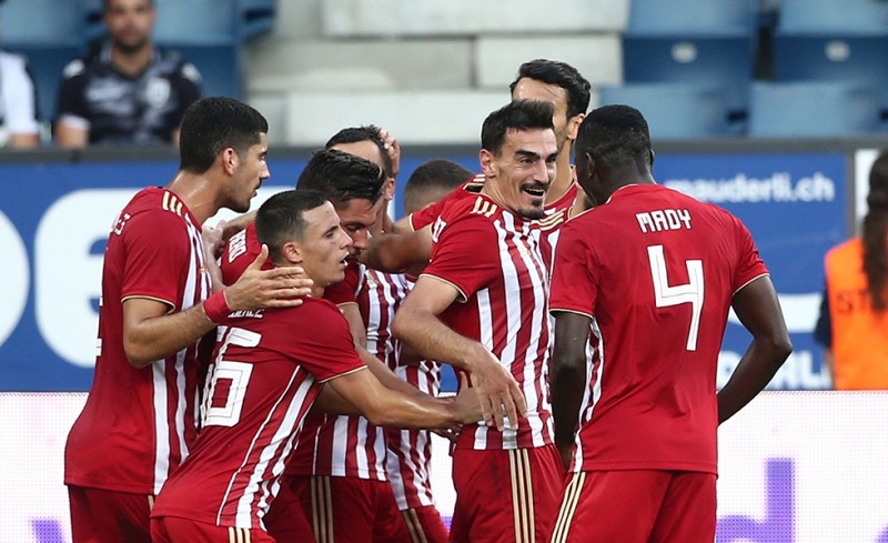 Μέσα Λάζαρος, Ποντένσε και Καμαρά