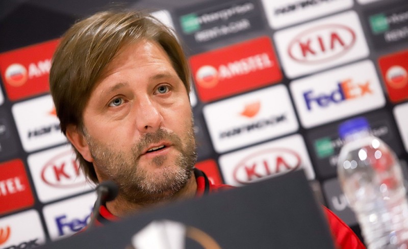 Live οι δηλώσεις Μαρτίνς, Ποντένσε