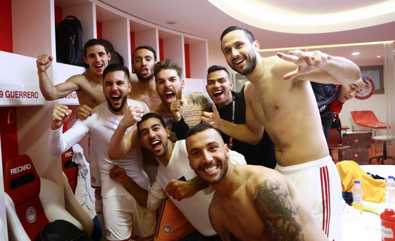 «Συνεχίζουμε να ονειρευόμαστε»