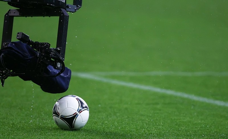 Αντίθετα τα κανάλια...