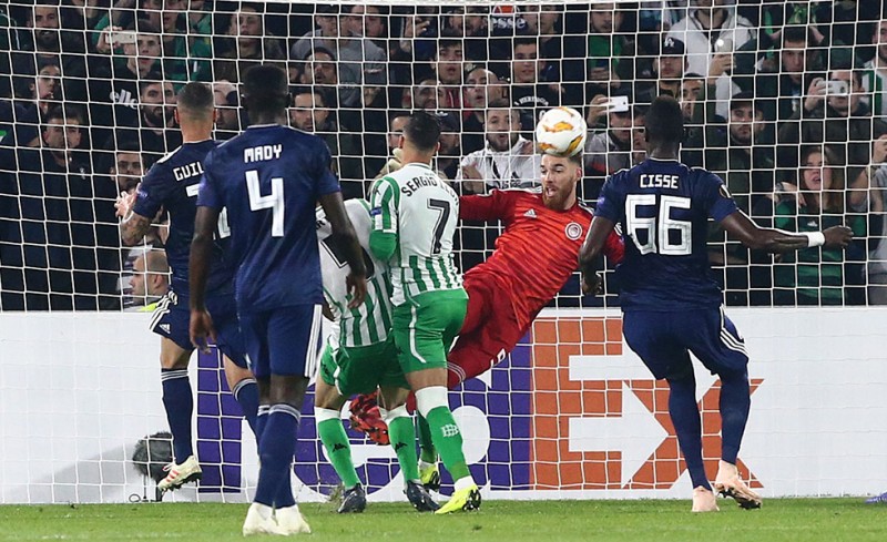 Με Σα οι καλύτερες αποκρούσεις των ομίλων! (video)