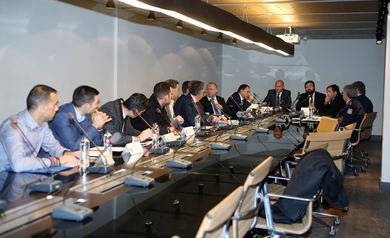 Πάμε για σέντρα!