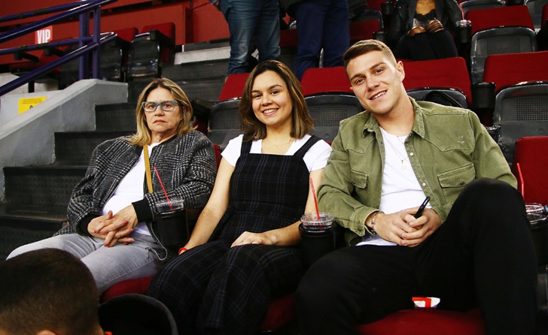 Δίπλα στον Θρύλο Φορτούνης, Κούτρης