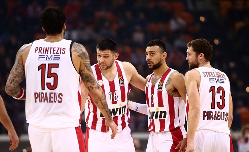 Ο Θρύλος, τη δουλειά του!