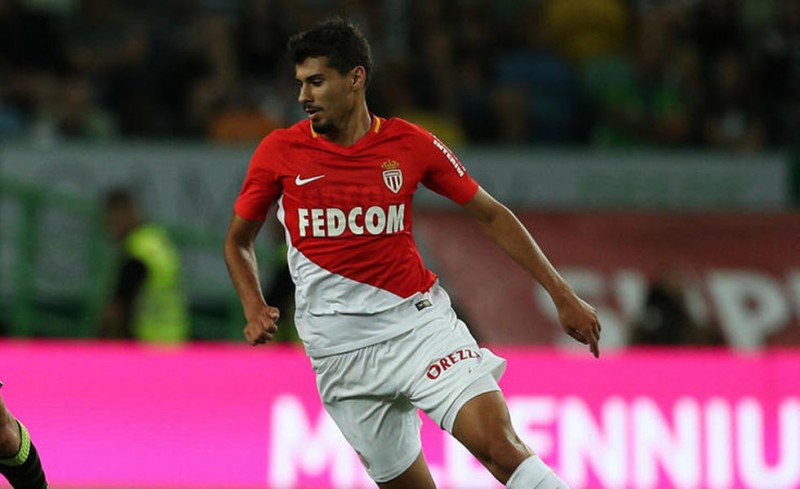 Κλείνει και έρχεται ο Ντίας!