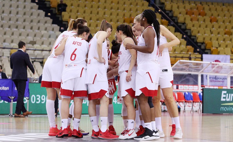 Στα Καλύβια για το 12/12