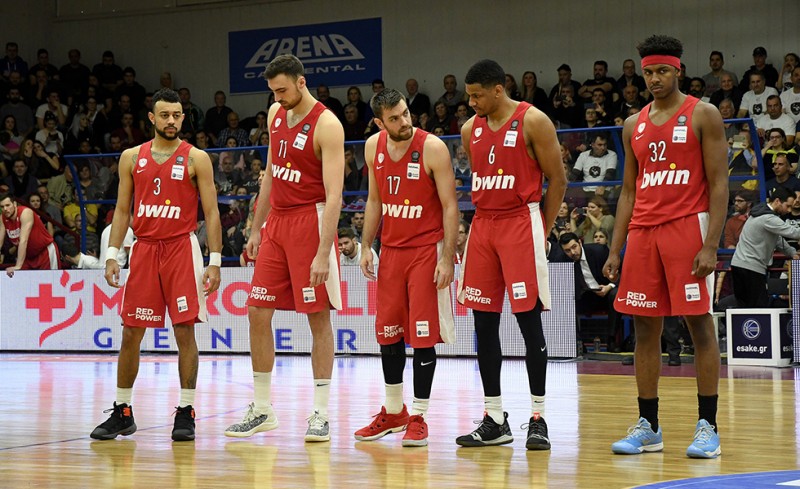 Δεν παίζει άλλο, κάνει εξετάσεις