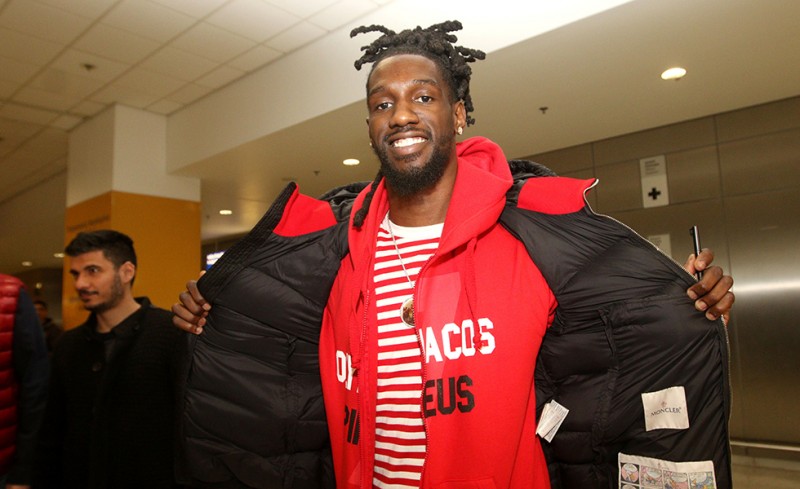 Οι πρώτες εικόνες του «ερυθρόλευκου» Ουέμπερ