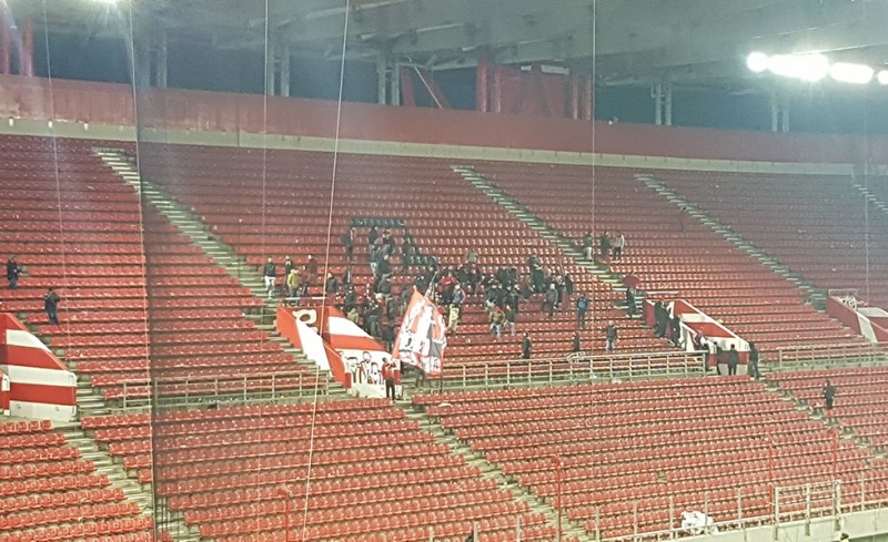 Έμειναν στο κρύο για τον Θρύλο!