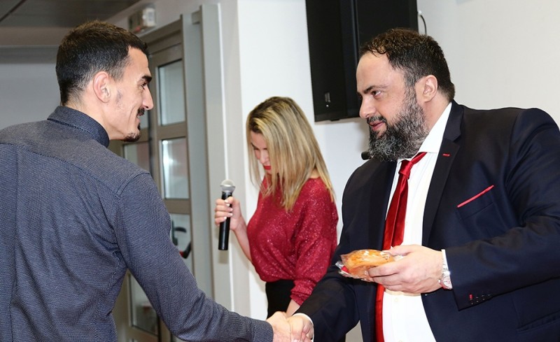 «Να κερδίσετε το πρωτάθλημα μέσα στην Τούμπα»