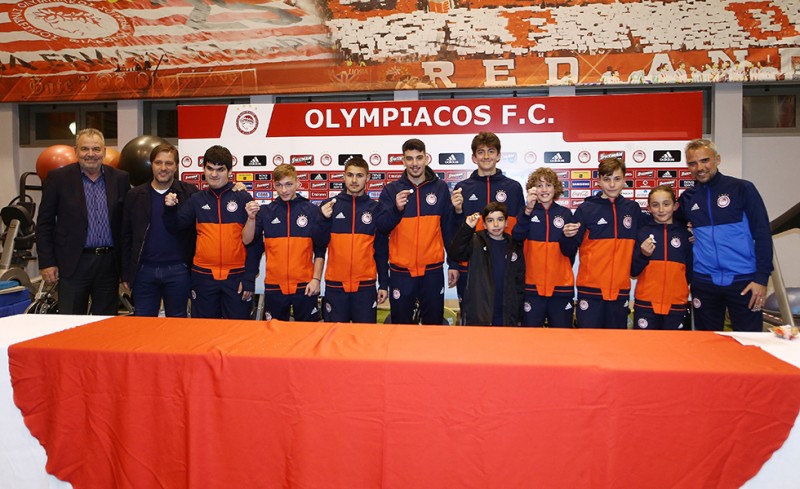 Έκοψε την πίτα της η «ερυθρόλευκη» Ακαδημία (photos)