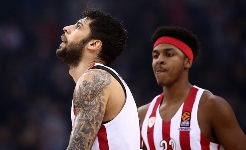 Μόνο ο κόσμος στο ύψος του...