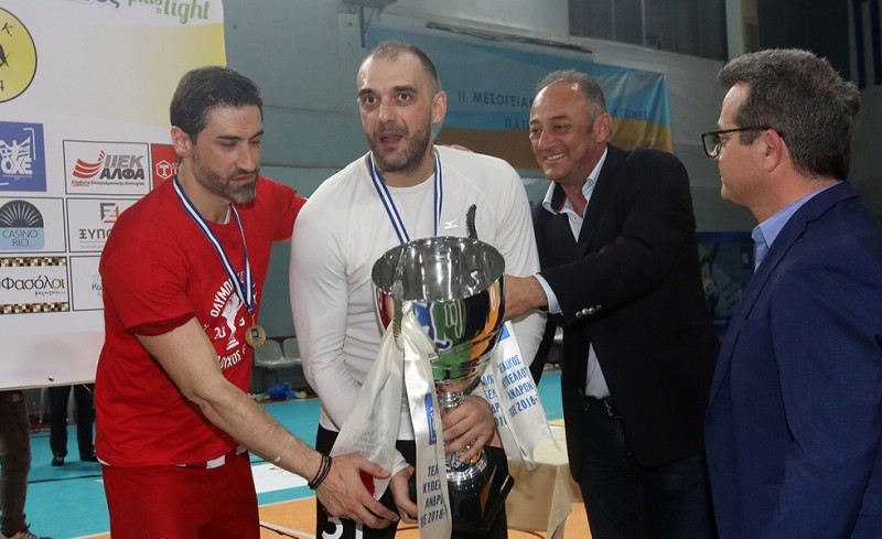 «Στο γήπεδο εμφανίστηκαν 16 άνδρες»!