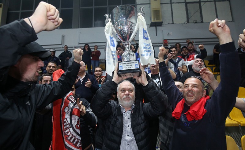 Νέα κούπα ο Πρόεδρος!