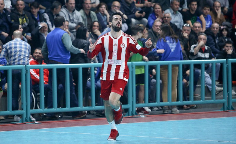 MVP ο Τζηράς με 10 γκολ στην ΑΕΚ!