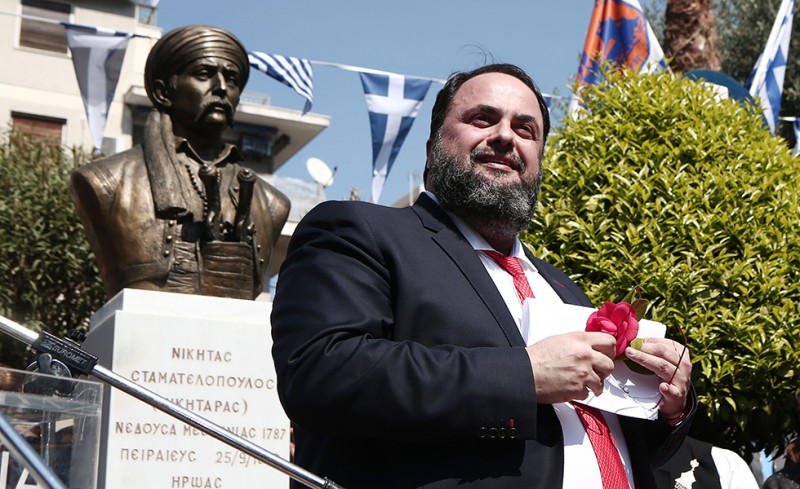Τα αποκαλυπτήρια της προτομής του Νικηταρά από τον Β. Μαρινάκη