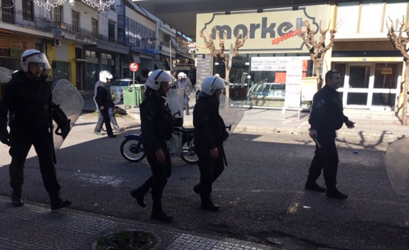 Οι οπαδοί του ΠΑΟΚ τα έκαναν γης μαδιάμ στο Αγρίνιο (photos)