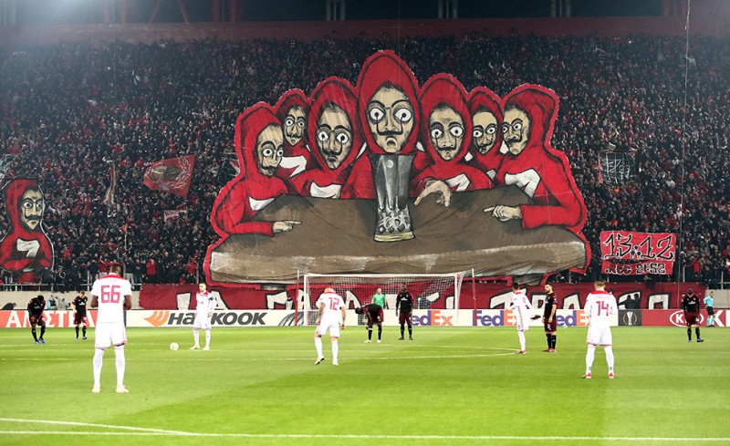 Το La Casa de Papel και το κορεό της Θύρας 7! (videos)