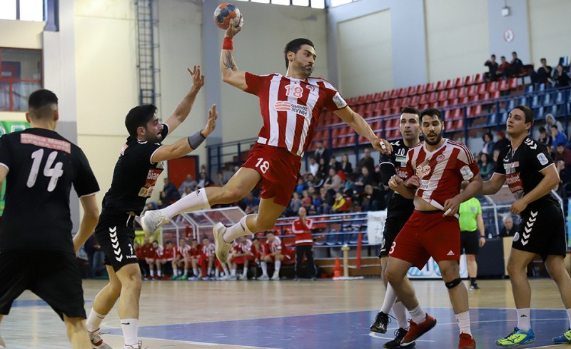 Άνετα στους ημιτελικούς...