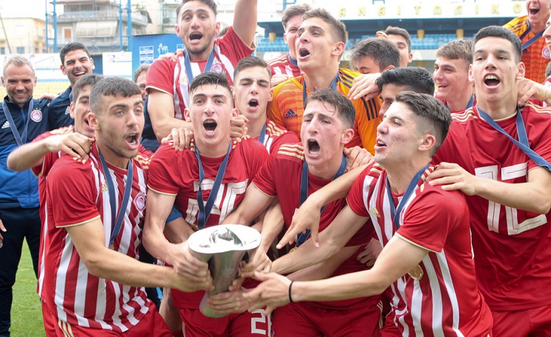 «Ερυθρόλευκα» συγχαρητήρια στην Κ17