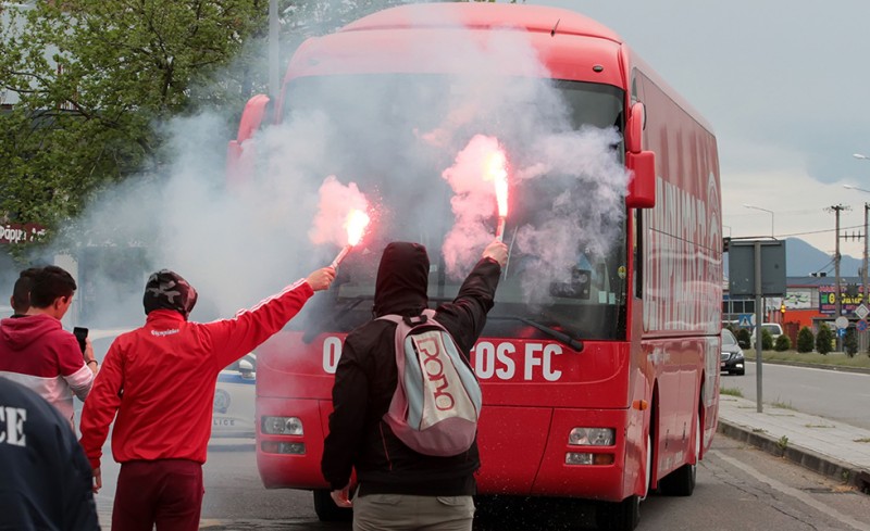 Πειραιάς-Αγρίνιο σε... 3 λεπτά και η αποθέωση του κόσμου! (video)