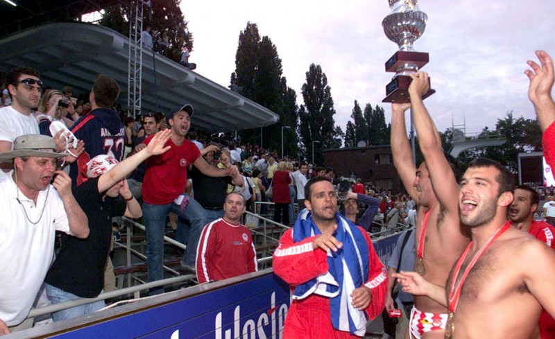 Ο Ερασιτέχνης για το Champions League του 2002 (video)